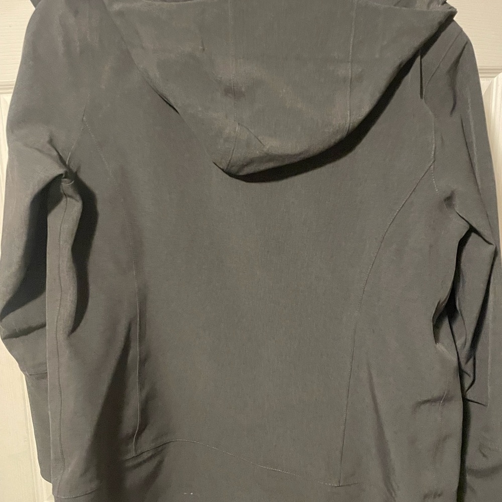 Woman’s NorthFace Apex jacket - Picture 3 of 3